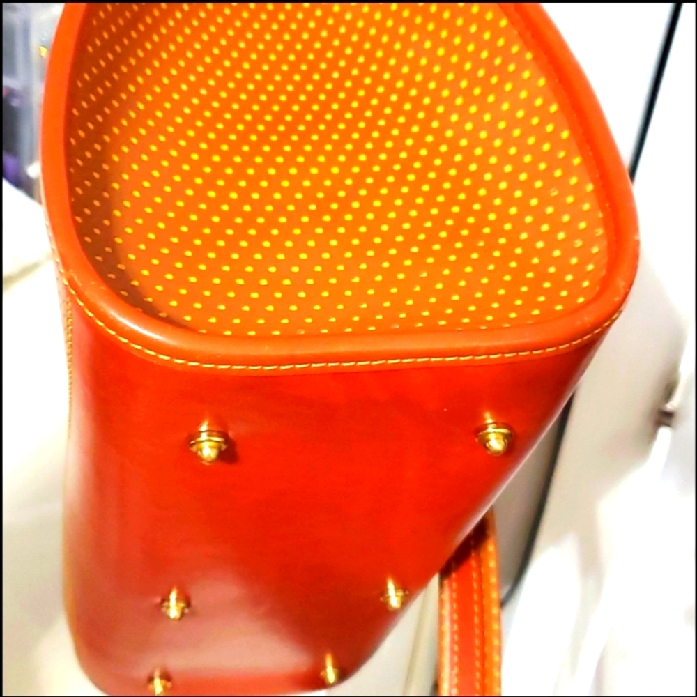 NWOT DOONEY & BOURKE CABRIO LEATHER DOT SHOULDER BAG - Picture 8 of 17